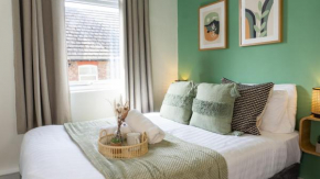 Bevington House - Air Host & Stay - 3 Bedroom Close to City Centre